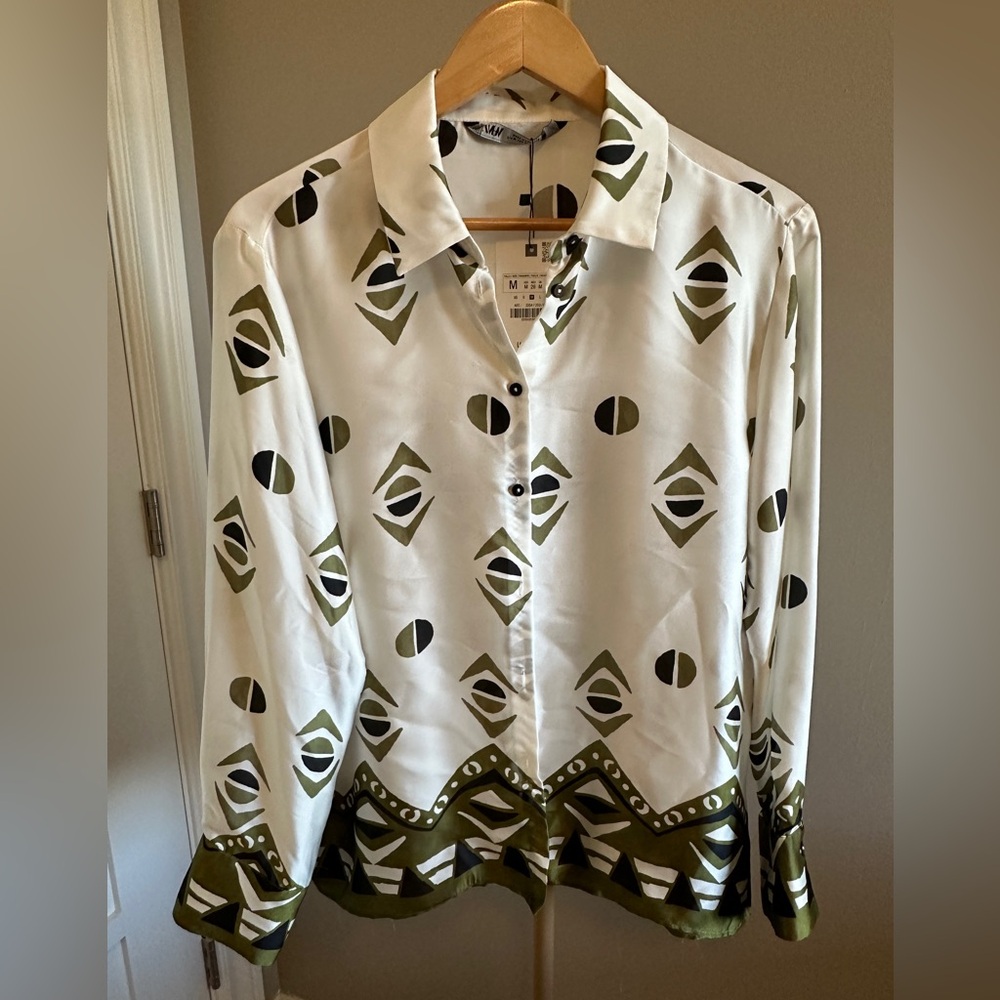 Zara Patterned Button Down Blouse Medium NWT Snag